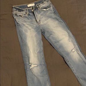 Like new kancan cuffed jeans